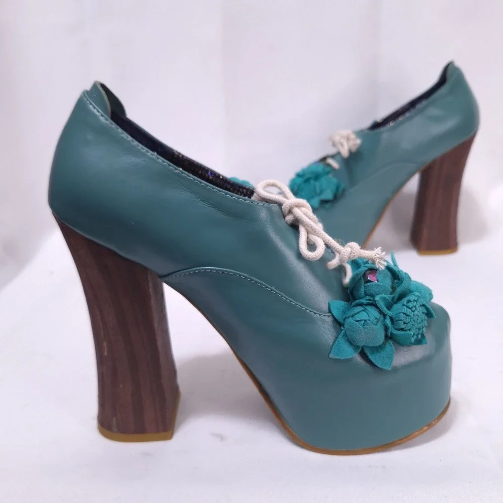 Irregular Choice Pertrisha Leather Floral‎ Ruffle Platform Heels Womens 6.5 Teal